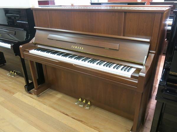 2002 U1 Yamaha Piano. FREE 1 YEAR WARRANTY 1