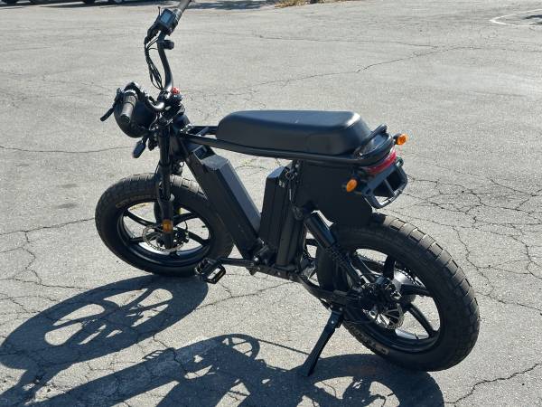 Juiced Hyper Scrambler bicicleta eléctrica con doble batería. En buen estado y lista para usar - $999 (Fallbrook)63471142186243122