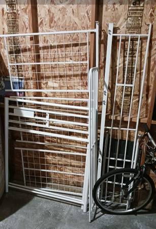 Loft bed twin size, very strong metal, white, 2-step ladder 1