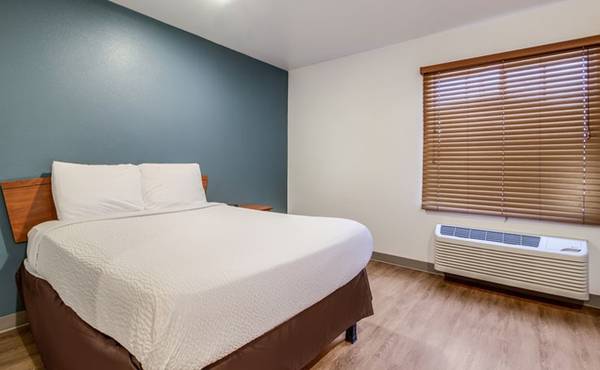 $759 / 1br - Must-Have Amenities at Prices You'll Love! (4624 East Fwy, Baytown, TX)63924044154498123