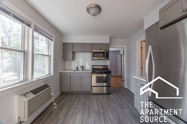 $1,495 / 1br - Great Value On This Updated 1 Bed 1 Bath Unit Only $1,495!!! (Mayfair)63959875517315120