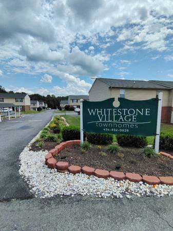 $1125.00 / 2br - 948ft2 - Whitestone Village 2BR Townhouse in Lynchburg - Available  09/2025 - $63851969951745120