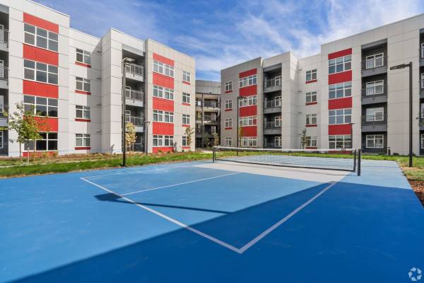 $2,350 / 2br - 946ft2 - West Sacramento CA, Tilt and Turn Window, 2/bd63844739525249123