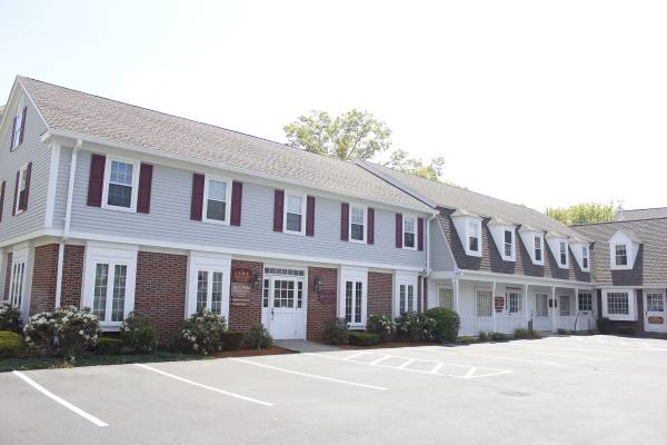 Multiple Offices in One Unit at Heritage Commons Office Park 1