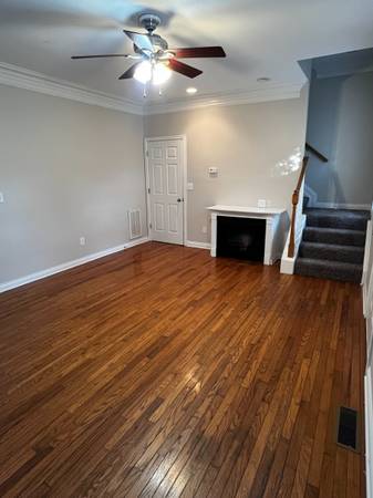 $1,650 / 3br - 1600ft2 - Nice 3 Bedroom, 2.5 Bath Townhome with Garage (209 Old Todds) (209 Old Todds Road)64022450871810121