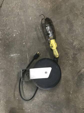 Old school retractable drop light 1