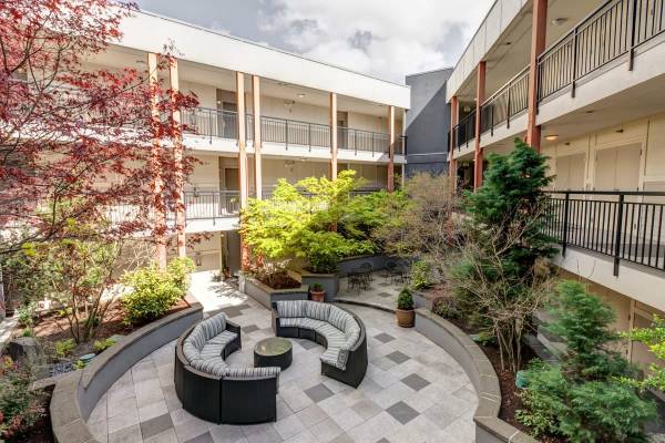 $2,910 / 1br - 669ft2 - Open Concept Layouts, 1 bd/ 1ba, In Seattle (Capitol Hill)63870756137603121