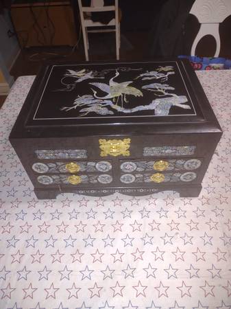 Large Chinese Style Jewelry Box with Pearl Inlay 1