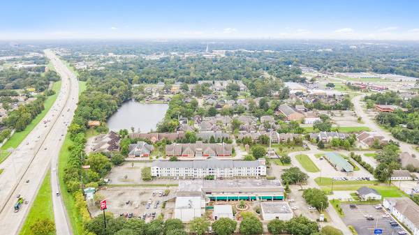 Public Transportation Access, Flat Screen TVs, Studio 1ba 1