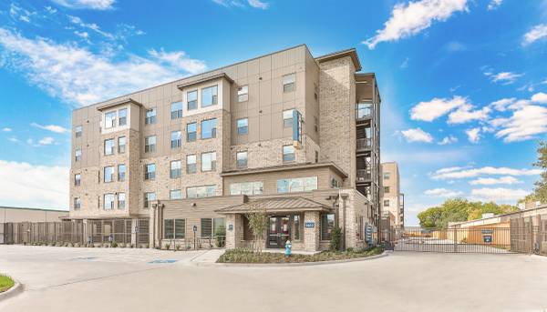 B1 1103sqft 2-bd 2-bath 1