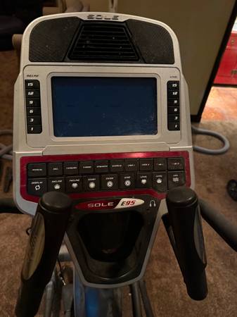 Precor Eliptical 1