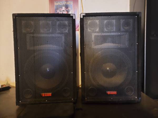 Speaker set 1