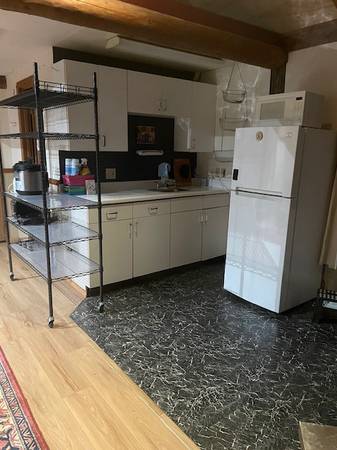 $1,000 / 400ft2 - Studio in the woods- exchange work for reduced rent (Indianola, Kingston, Poulsbo)63808058857347121