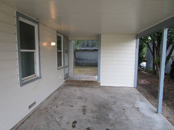 $59,000 / 2br - 880ft2 - Seller will finance 215 W. 13th Coleman, TX 2/1 $59,000 (PENDING) (Coleman, TX)63810575470977123
