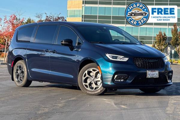 2023 Chrysler Pacifica Hybrid Limited **Great Deal** 1