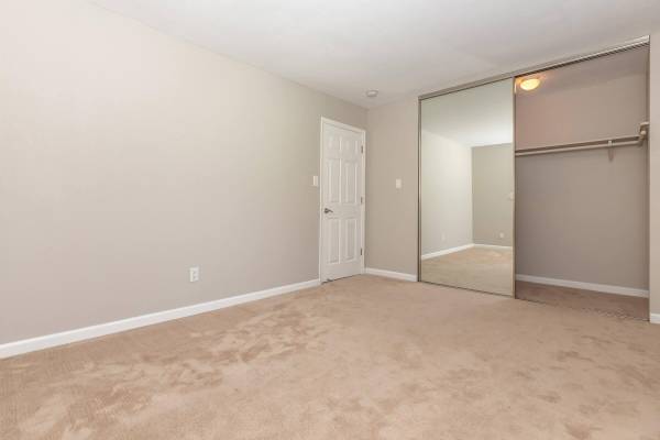 $2,360 / 1br - 750ft2 - Laundry Facility, Vertical Blinds, Carpeted Floors (lafayette / orinda / moraga)63908865778179120