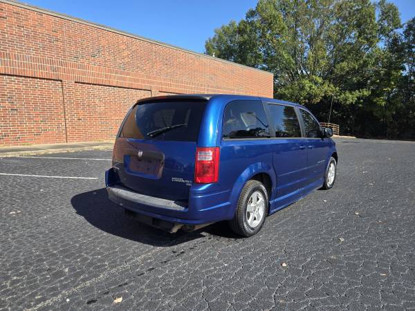 2010 DODGE GRAND CARAVAN SE Conversión para Silla de Ruedas Acceso para Discapacitados - $13,997 (Charlotte)63613513337473124