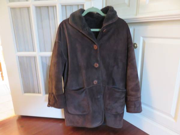 Steve & Searle Woman's Shearling Coat 1