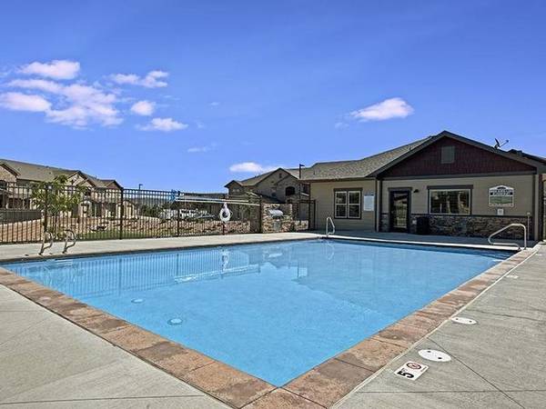$1,799 / 1br - 843ft2 - Clubhouse, Washer & Dryer in each Apartment, On-Site Maintenance (1465 Red Hawk Drive)63973359858434120