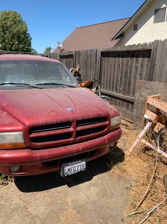 2000 Dodge Durango 1