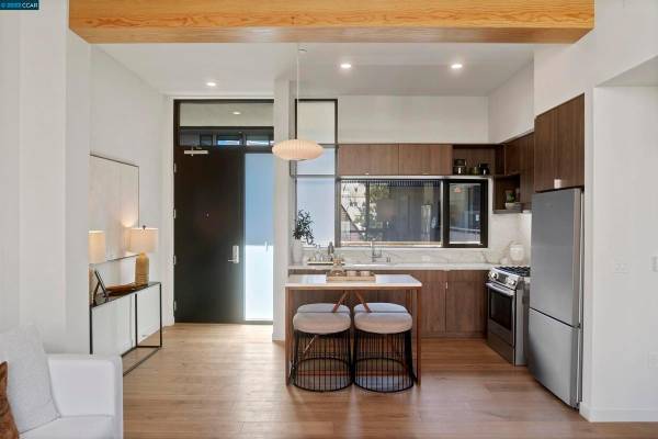 $9,282 / 2br - 962ft2 - Grifos de Grohe y Kohler, Sala de bicicletas y estación de reparación, Bañera de hidromasaje (palo alto)63847328351491124