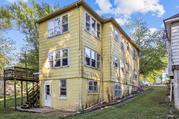 $45,000 / 5br - 2724ft2 - Off-Market Triplex – $45K – Strong Cashflow – Anna, IL (Anna)63876483714435121