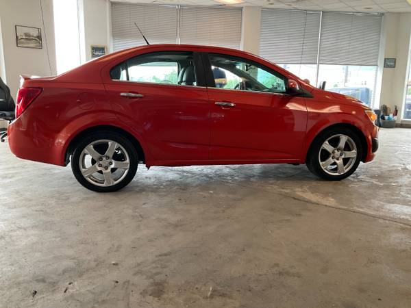 2012 Chevrolet Sonic 2LTZ abierto domingo 12-4 aprobación garantizada - $7,980 (Bridgeport, OH)63654695354241121