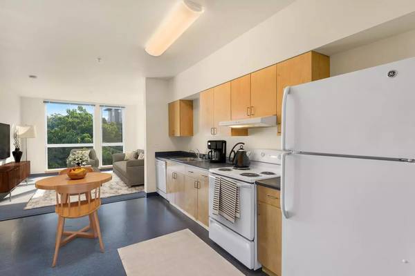 $1,582 / 1br - 588ft2 - Our apartments are better than you would think for subsidized housing! (Seattle)63852578986371123