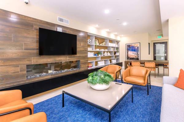 $3,319 / 2br - 1112ft2 - Acceso Fácil a Autopistas, Casa Club, Balcón o Patio63800254007297121