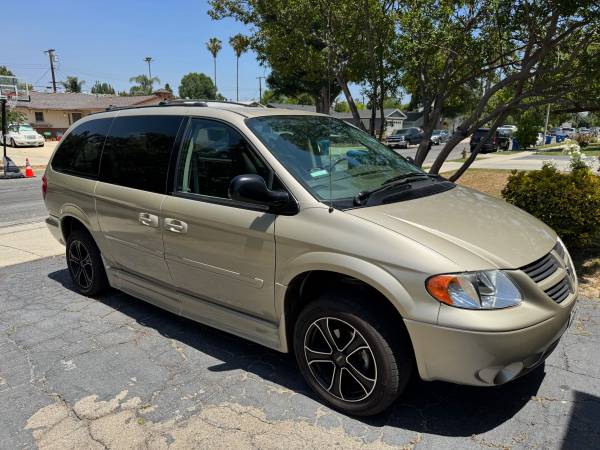 REDUCED!2006 Dodge Grand Caravan w/Wheelchair Ramp--$10,990--60K Mile - $11,990 (West Hills, CA)63618270902147122
