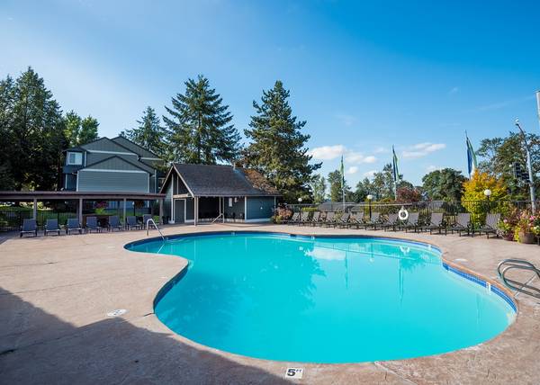 $1,610 / 2br - ****PRIMER apartamento de nivel final con cochera! ven a ver esta JOYA!**** (Clackamas)63820882584195122