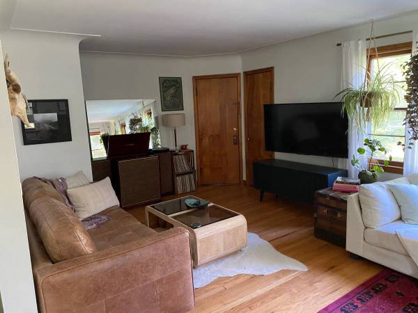 $950 / 2 habs - 1425 pies² - 1 habitación disponible en dúplex de 2 dormitorios - $95063179868108035122