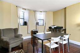 $3,350 / 2br - Charming, Renovated Garden Level Apartment with Private Patio! (South End)63699450306947121