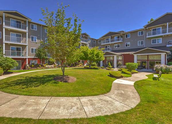 $1,206 / 2br - Clubhouse, Carpeting, Refrigerator (9615 Holly Drive, Everett, WA)63808059497731120