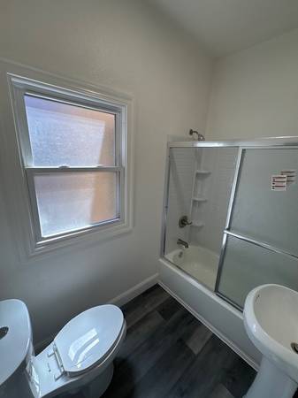 $1595.00 / 420ft2 - Kensington Garden Studio/1bath. AVAILABLE NOW!63667958856833124