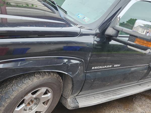 2004 Escalade ESV - $1,00063612086334721122