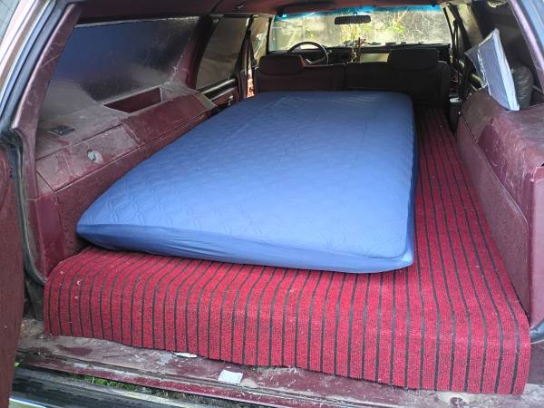 $600 / 200ft2 - Simple, rustic off grid living space (Bellingham)63935321814274123