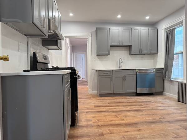 $3,500 / 3br - Brand New Renovation! Gorgeous 3 Bed WITH IN-UNIT LAUNDRY-Avail 10/1! (Beacon Street/Somervillee-Harvard/Porter+Inman Square)63828406777473121