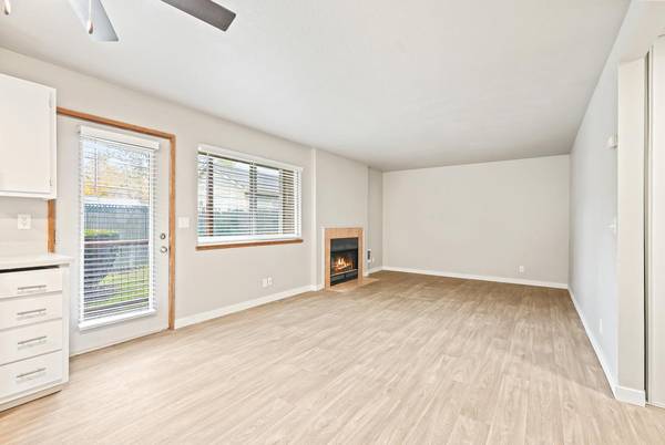$1,625 / 2hab - 960ft2 - Lavadora y Secadora en la Unidad, Instalación de Cuidado Infantil en el Sitio, Espacio de Cocina Abierta (Vancouver)63672564693889124