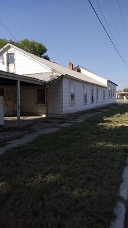 $989 / 3br - 1000ft2 - Big 3 Bedroom in Shoshone- Great Kitchen, New Flooring (Shoshone, ID)63852379831169121