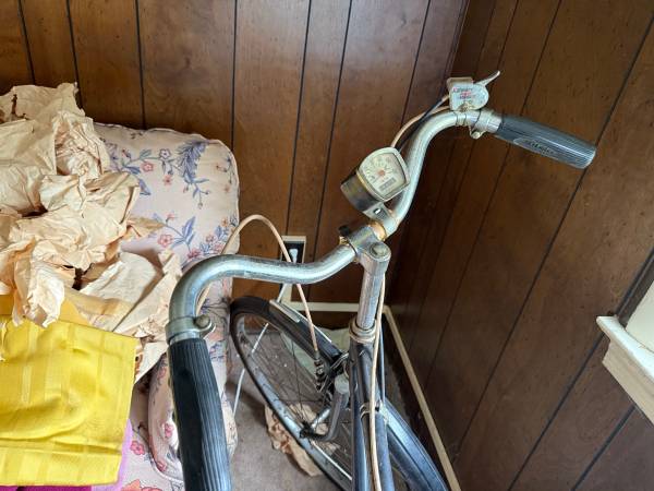 Vintage Bike Bicycle - $40 (Danbury, CT)63471365254017121