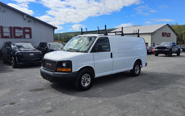 2015 GMC Savana G-2500 (2643) 1