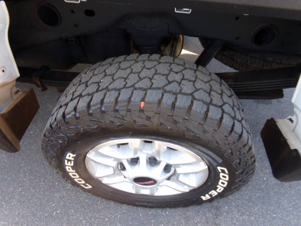 2023 GMC 2500hd double cab - Photo 6