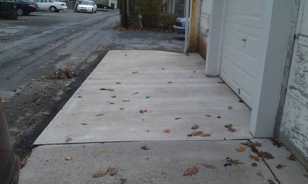 GARAGE FOR RENT IN DOWNTOWN  HERSHEY 1