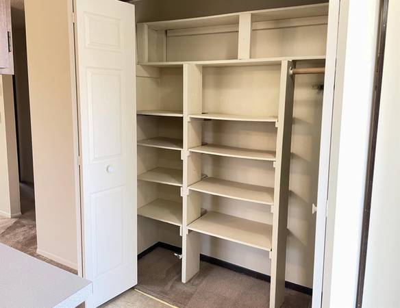$1,300 / 2hab - LLÁMENOS AHORA - ¡LISTO! 2 habitaciones!! + Cocina espaciosa - Electrodomésticos actualizados (Salem en Browning Ave)63660412688643122