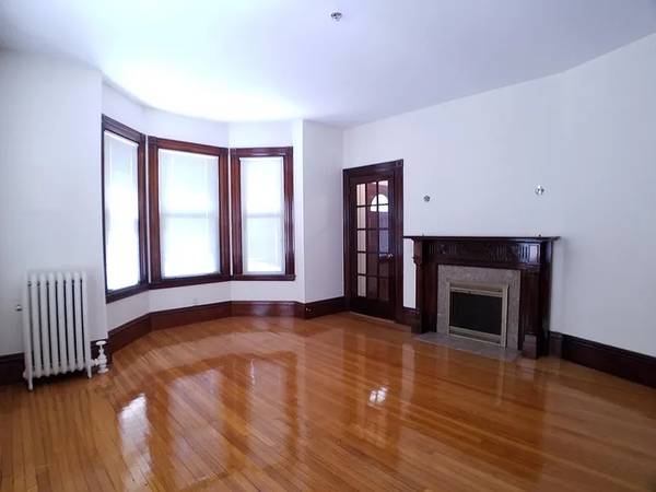$3,400 / 2br - 1200ft2 - Bright & Spacious 2BR Apartment in Union Sq Prospect Hill – 01Oct (Union Square, Somerville)63828338730753122