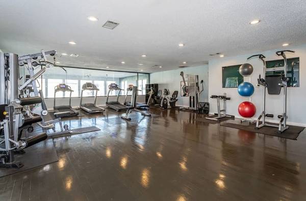 $999 / 1br - 528ft2 - Hermoso, moderno, reformado.. ¡Uno dormitorio!! Dallas, Texas!! (6603 E Lovers Ln, Dallas, TX)63846411251457123