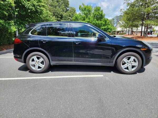 2011 Porsche Cayenne - $10,900634705816527371225