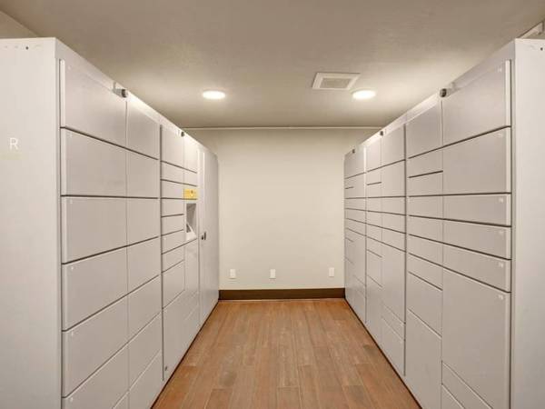 $1,123 / 1br - 582ft2 - Fully Equipped Kitchen, 2 Swimming Pools, High Speed Internet Access63697245565185123