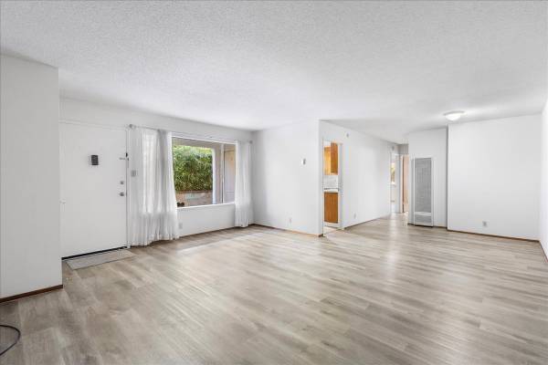 $2,200 / 2br - 3061 Kansas St. #1 - 2 bedroom | 1 bath | Lower unit (oakland east)63880013373443120